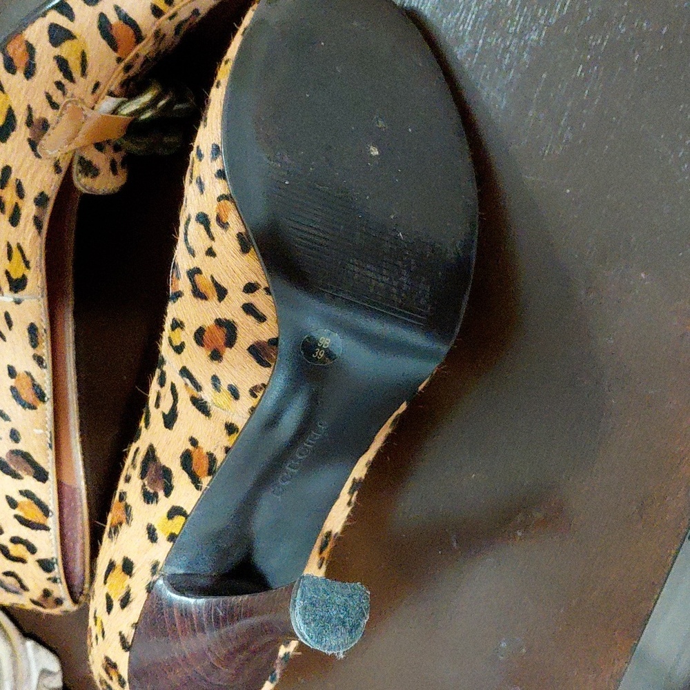 BCBGirls Leopard Print Heels with Gold Chain - Picture 7 of 7